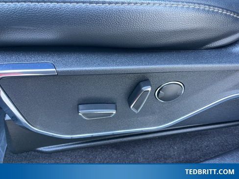 Certified 2022 Ford F150 Lariat w/ Equipment Group 502A High image 45