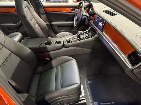 Certified 2022 Porsche Panamera image 30