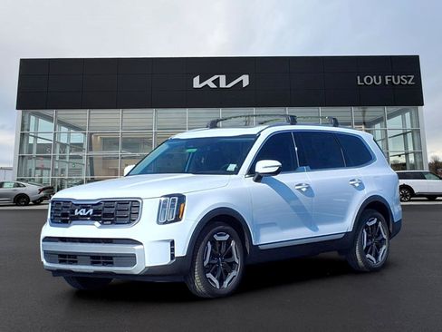 Used 2024 Kia Telluride S w/ S Sunroof Package AWD/4WD image 1