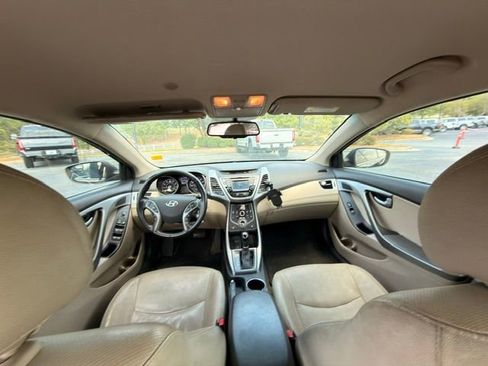 Used 2014 Hyundai Elantra Limited FWD image 3