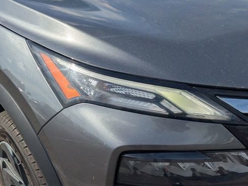 Used 2024 Nissan Rogue SV image 9