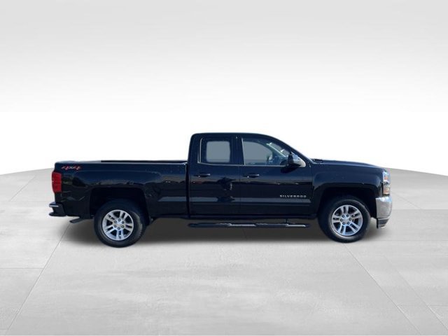 Used 2018 Chevrolet Silverado 1500 LT w/ All Star Edition AWD/4WD image 6