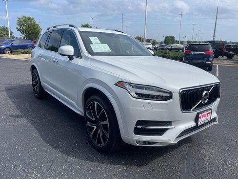 Used 2019 Volvo XC90 T6 Momentum w/ Advanced Package AWD/4WD image 2