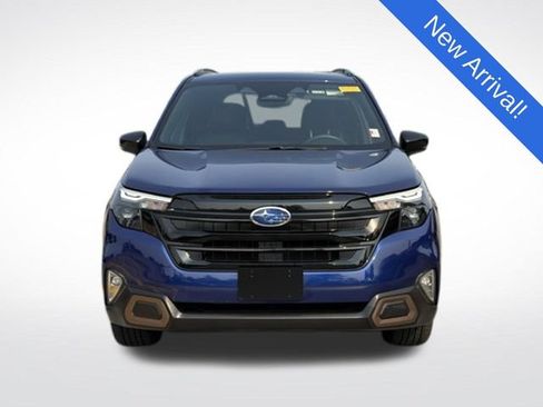 Used 2025 Subaru Forester Sport w/ Popular Package #1 AWD/4WD image 2