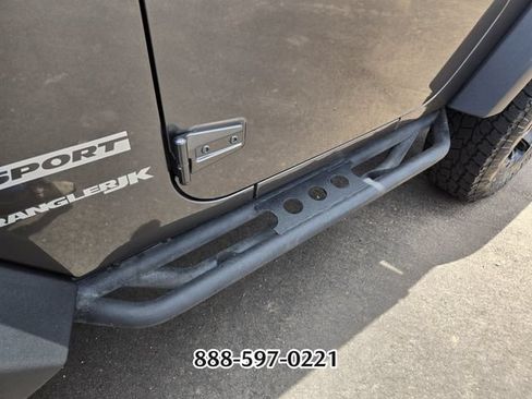 Used 2018 Jeep Wrangler Sport AWD/4WD image 11