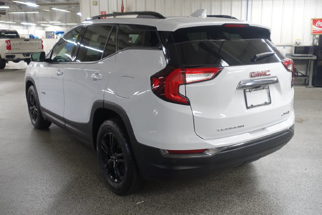 Used 2024 GMC Terrain AT4 w/ Tech Package AWD/4WD image 5