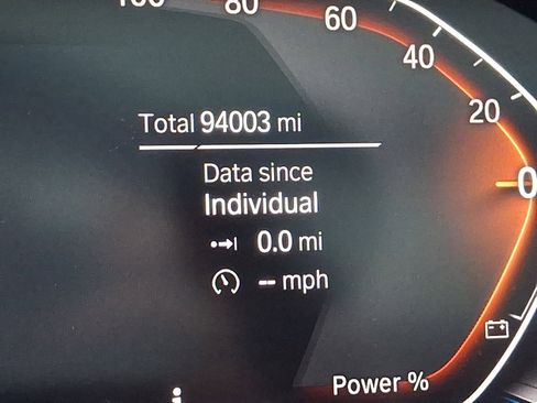 Used 2022 BMW X6 xDrive40i w/ M Sport Package image 21