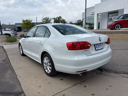 Used 2014 Volkswagen Jetta SE FWD image 3