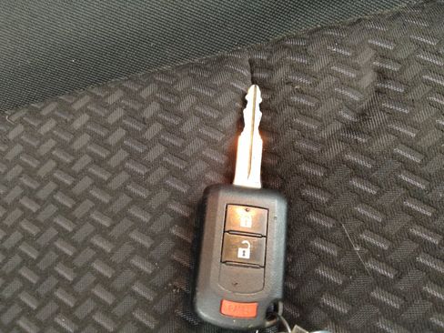 Used 2019 Mitsubishi Eclipse Cross AWD image 32