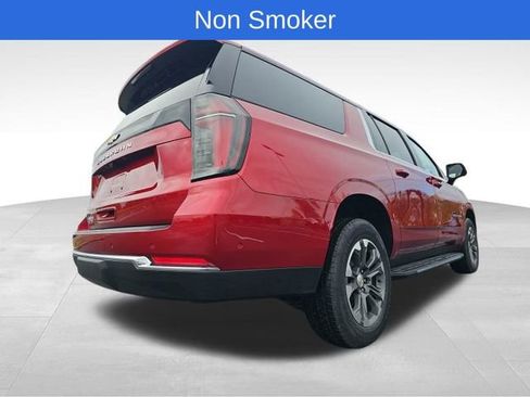 New 2026 Chevrolet Suburban LS image 5