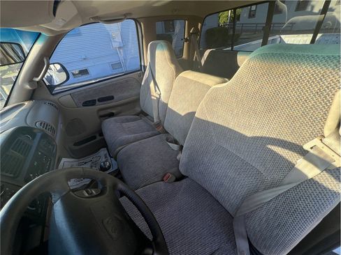 Used 1998 Dodge Ram 1500 Truck 4x4 Club Cab image 12