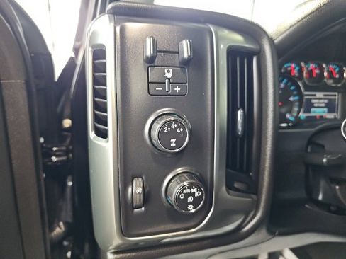 Used 2015 Chevrolet Silverado 2500 LT w/ LT Convenience Package image 15
