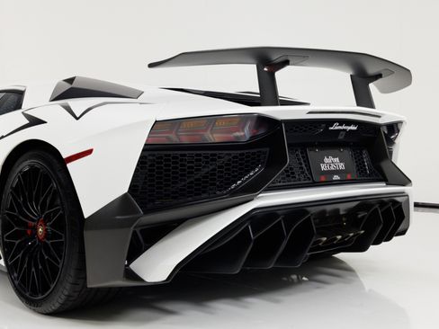 Used 2016 Lamborghini Aventador LP 750-4 Superveloce AWD/4WD image 76