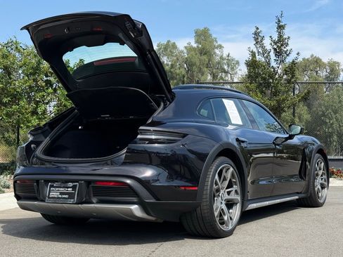 Certified 2023 Porsche Taycan 4 Cross Turismo image 33