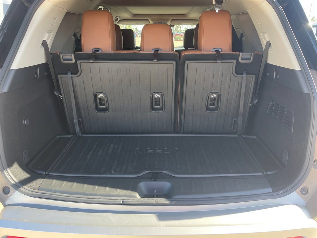Certified 2024 Nissan Pathfinder Platinum w/ Cargo Package AWD/4WD image 26