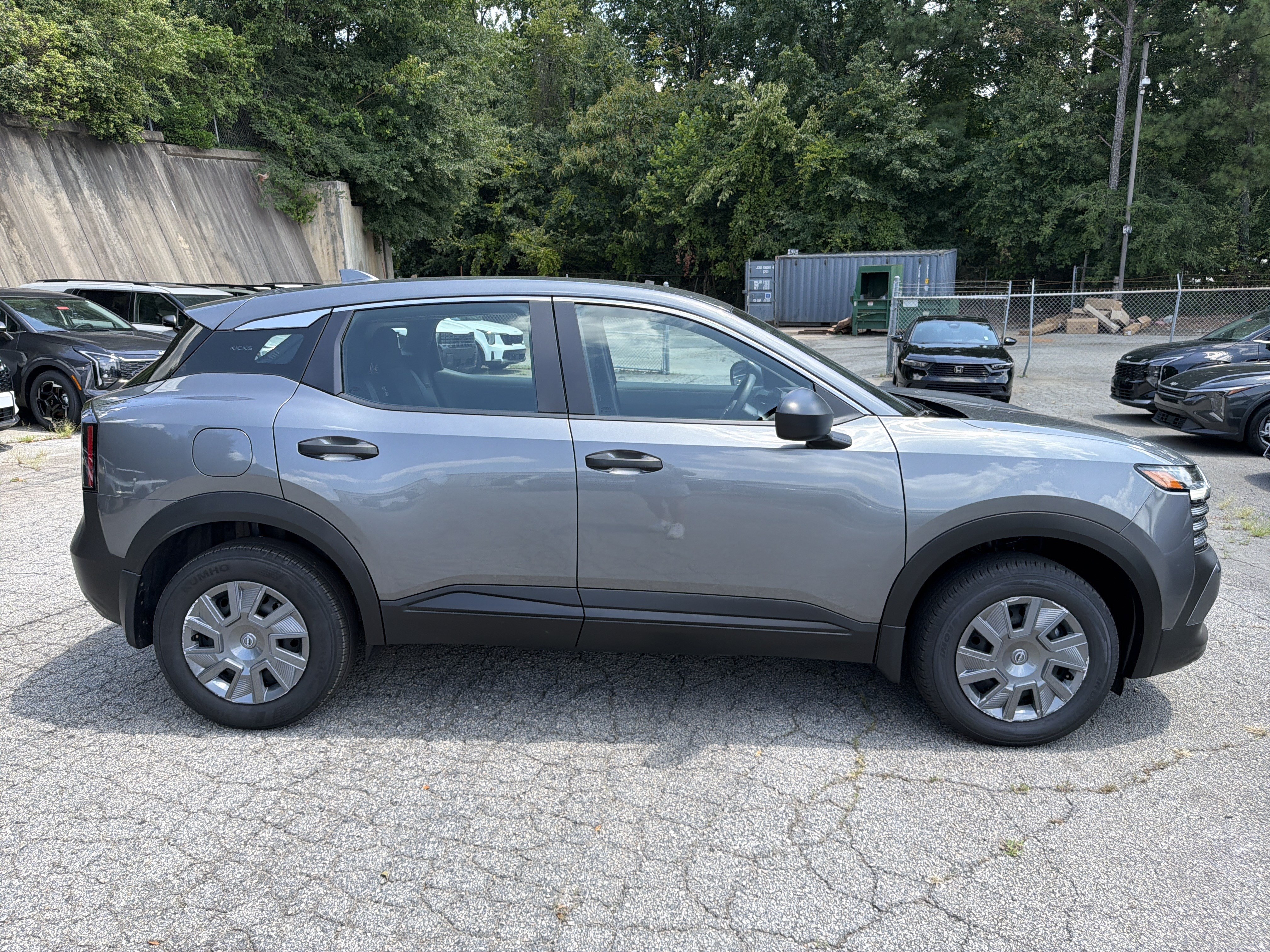 Used 2025 Nissan Kicks S AWD/4WD image 8