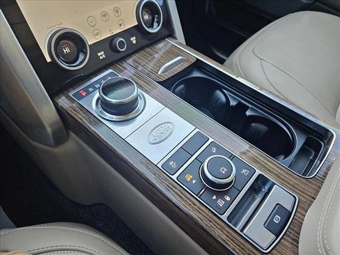 Used 2022 Land Rover Range Rover Westminster Edition image 12