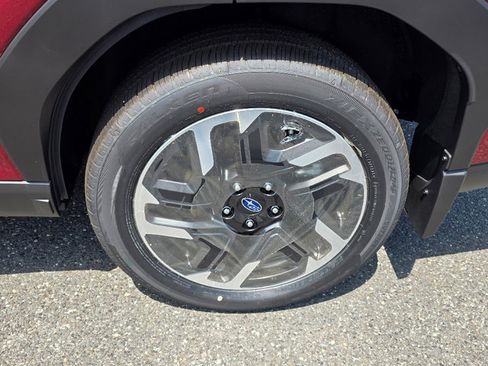 Used 2025 Subaru Forester Limited image 6