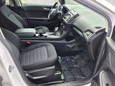 Used 2018 Ford Edge SE FWD image 21