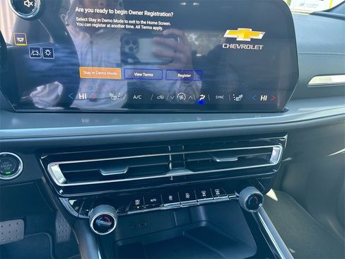 New 2026 Chevrolet Traverse LT image 25