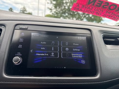 Used 2021 Honda HR-V EX image 33