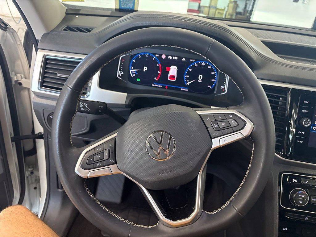 Used 2021 Volkswagen Atlas SEL AWD/4WD image 11