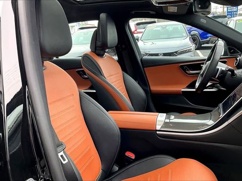 Used 2024 Mercedes-Benz C 300 4MATIC Sedan image 9