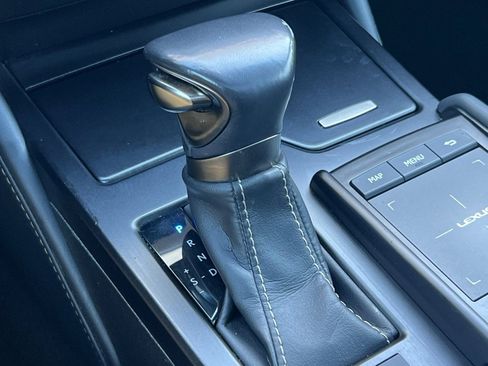 Used 2019 Lexus ES 300h w/ Premium Package FWD image 25