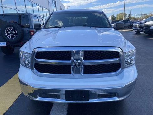 Used 2021 RAM 1500 Classic SLT image 3