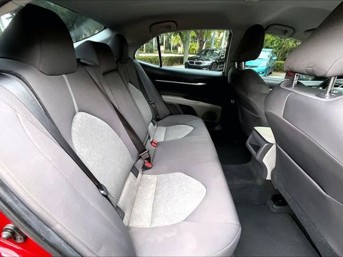 Used 2021 Toyota Camry LE image 20