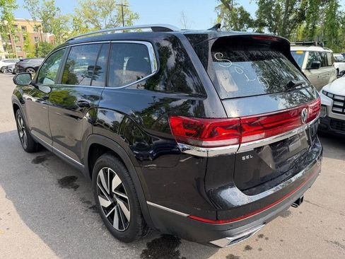 Used 2025 Volkswagen Atlas SEL AWD/4WD image 4