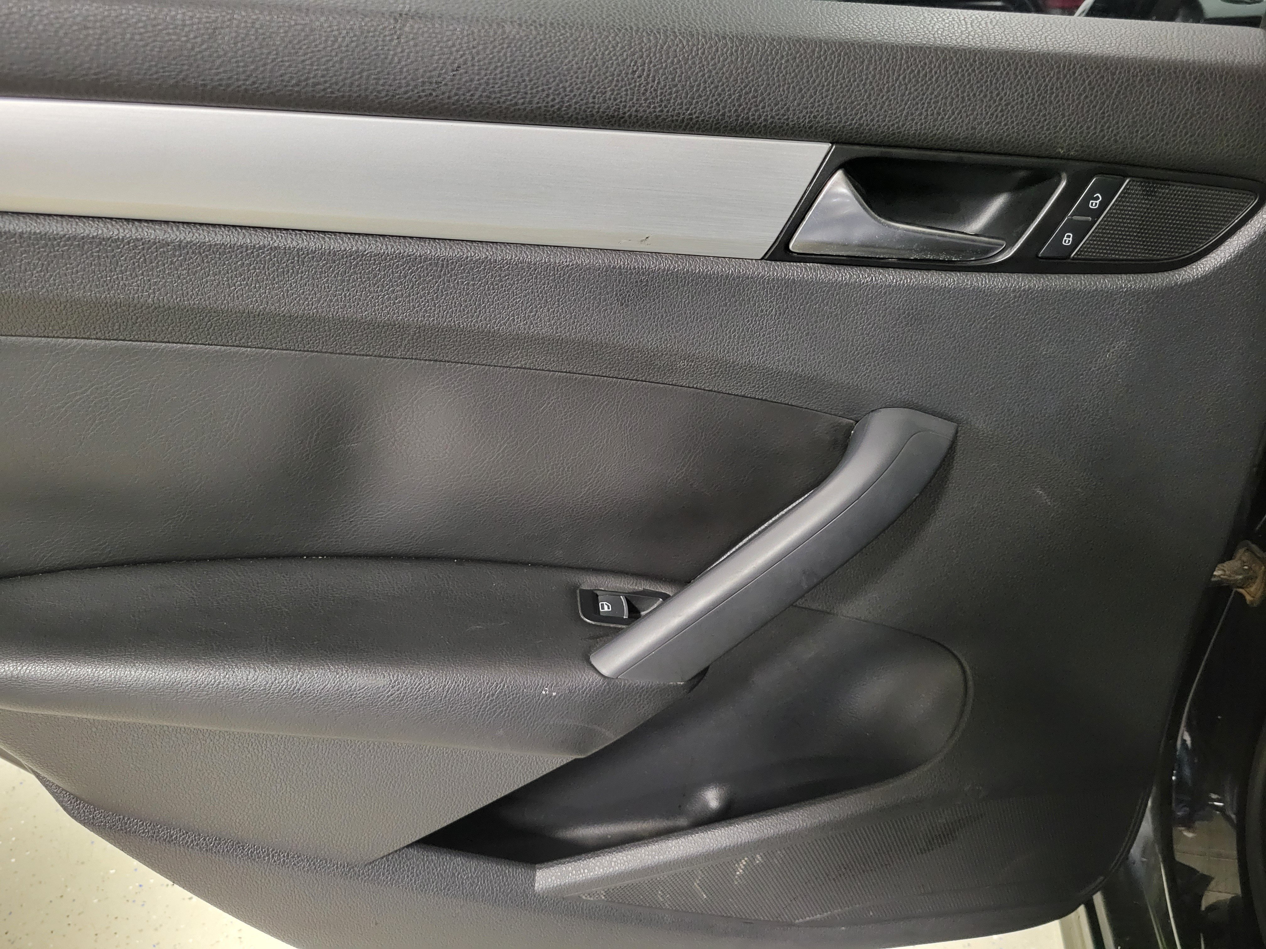 Used 2013 Volkswagen Passat 2.5 SE FWD image 17