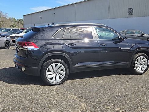 Used 2022 Volkswagen Atlas Cross Sport SE AWD/4WD image 8