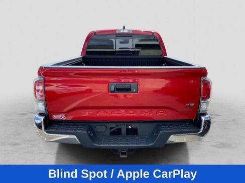 Used 2022 Toyota Tacoma TRD Off-Road AWD/4WD image 4