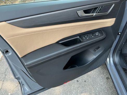 New 2026 Volkswagen Atlas Cross Sport SE image 31