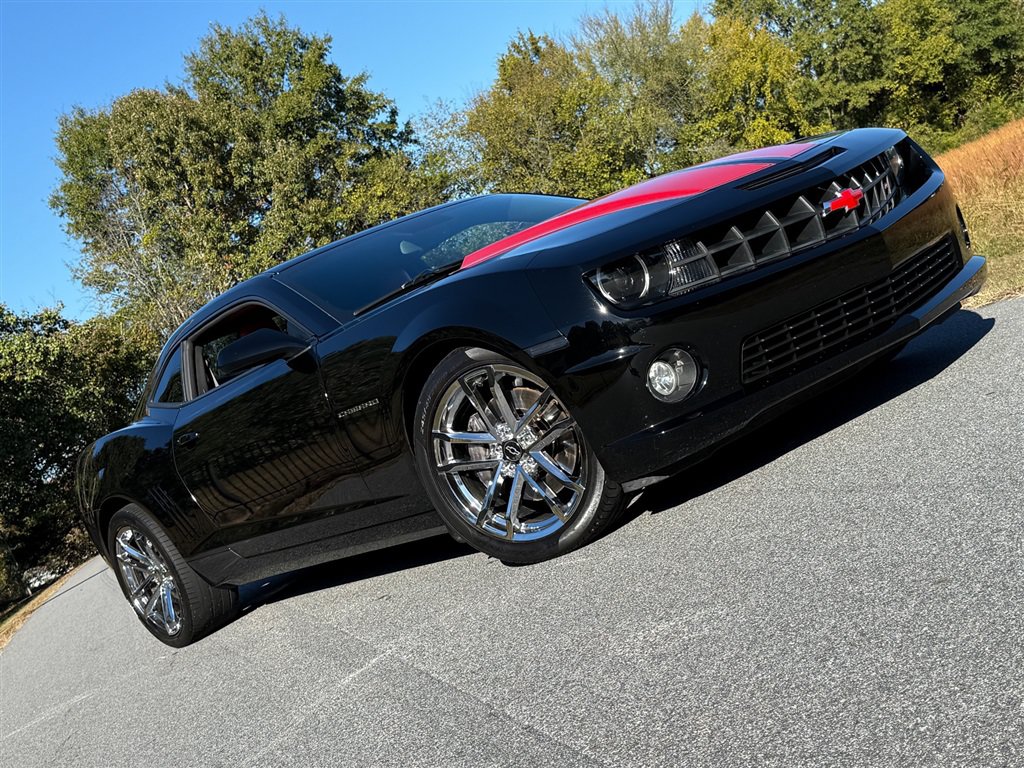 Used 2011 Chevrolet Camaro SS w/ RS Package RWD image 17