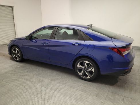 Used 2023 Hyundai Elantra SEL w/ Convenience Package FWD image 3