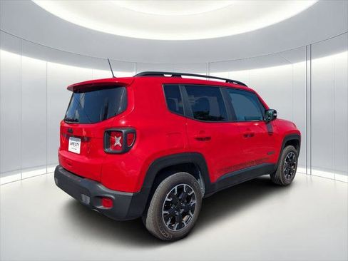 Certified 2023 Jeep Renegade Latitude image 3