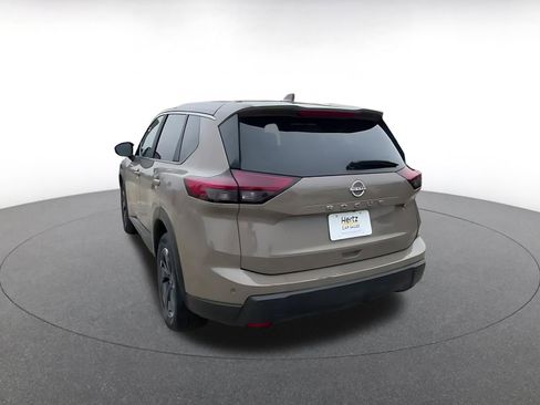 Used 2025 Nissan Rogue SV FWD image 11