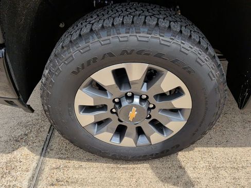 New 2026 Chevrolet Silverado 2500 Custom image 41