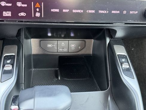 Certified 2025 Kia Sorento EX FWD image 24