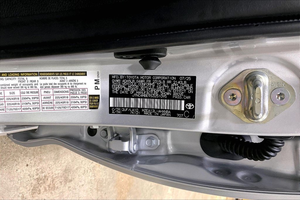 Used 2025 Toyota Corolla XSE FWD image 19