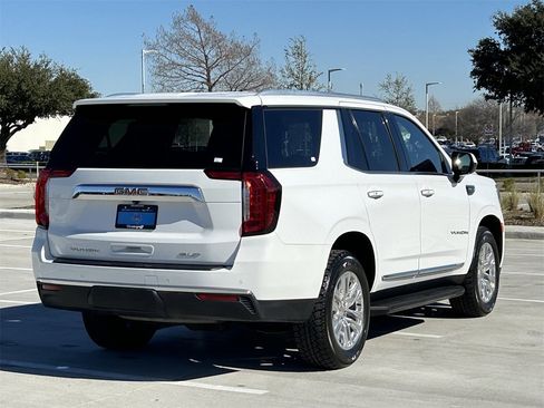 Certified 2021 GMC Yukon SLT image 4