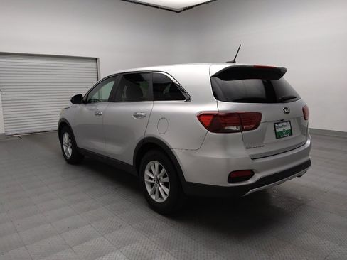Used 2020 Kia Sorento LX image 5