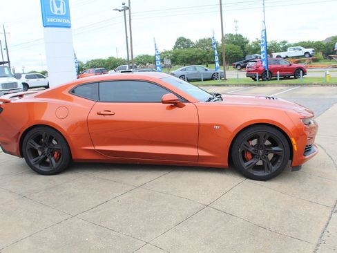 Used 2024 Chevrolet Camaro SS RWD image 3
