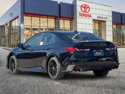 New 2026 Toyota Camry SE w/ Convenience Package