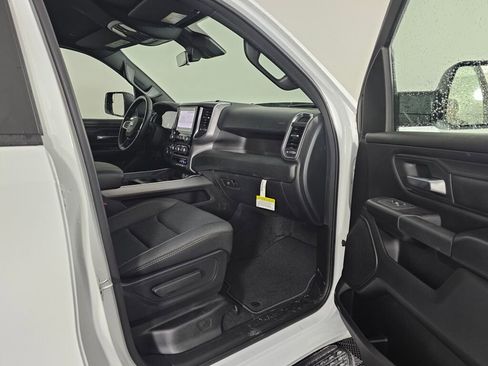 New 2026 RAM 1500 Express image 36