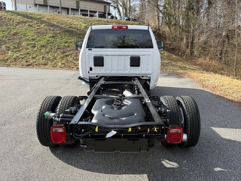 New 2026 RAM 4500 Tradesman AWD/4WD image 8