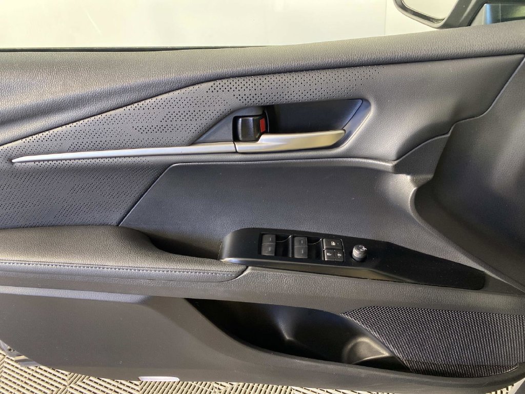 Used 2025 Toyota Camry XSE AWD/4WD image 24