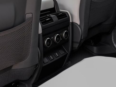 New 2026 Land Rover Defender 130 X-Dynamic SE AWD/4WD image 48